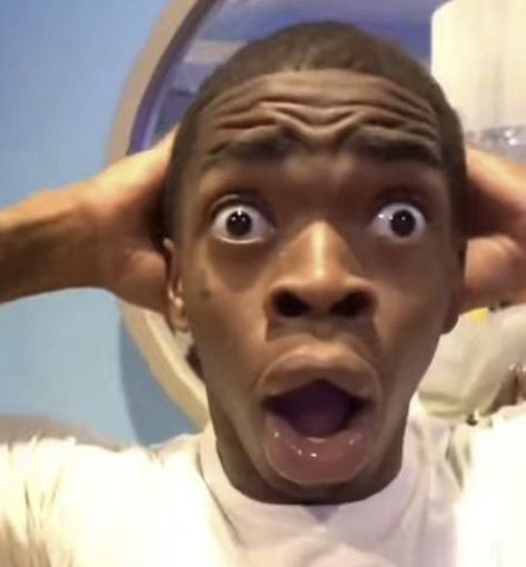 Shock Meme, Carcase Iphone, Hand On Head, ماثيو ماكونهي, Surprise Face, Boy Meme, Shocked Face, Funny Poses, Black Dude