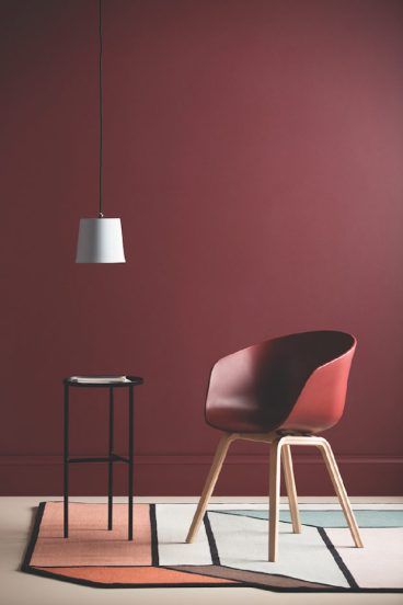 A roundup of the interior color trends for 2018, starting from Milan Design Week new colours and what will be cool next year - ITALIANBARK Dark Lounge, Furniture Styling, Harmony Design, Home Decor Colors, Red Wall, Design Del Prodotto, Decoration Inspiration, Interior Trend, A Chair