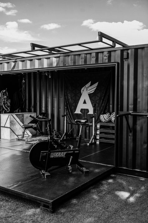 Shipping Container Gym, Small Shed Ideas, Container Gym, Garage Workbench Ideas, Container Patio, Auto Workshop, Contemporary Garage, Workbench Ideas, Backyard Gym