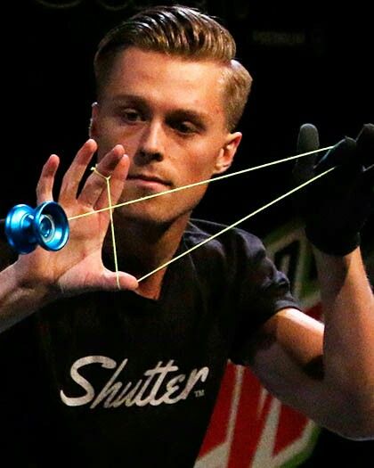 Gentry Stein was seeded into the Semi-Final round at the 2017 World YoYo Contest due to his win at the US National YoYo Contest. Gentry gave a great preview ... Yoyo Pose Reference, Yoyo Tricks, Spinning Top, Semi Final, Smart Kids, Art Poses, Dream Board, Gifted Kids, Drawing Reference Poses