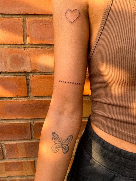 aesthetic patchwork sleeve tattoo, fineline tattoo, butterfly tattoo, girl with tattoo Minimal Sticker Sleeve, Unique Tattoos Patchwork, Sticker Sleeve Inspiration, Moderation Tattoo, Fineline Tattoo Patchwork, Womens Sticker Sleeve Tattoo, Minimal Patchwork Tattoo, Butterfly Tattoo Patchwork, Patchwork Tattoo Butterfly