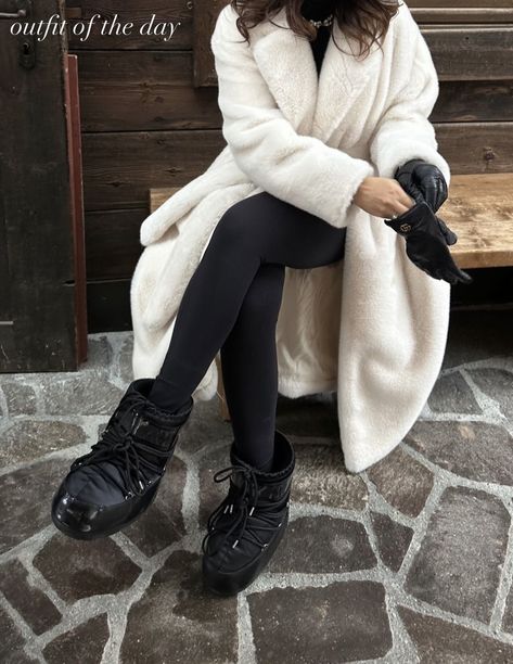 Black Moonboots Outfits, Cream Moon Boots Outfit, Moon Boot Outfits, Black Moon Boots Outfit, Moon Boots Low, Winter Boots Aesthetic, Moonboot Outfit, Moon Boots Outfit Winter, Moon Boot Outfit