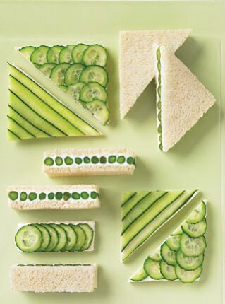 Tea for Tuesdays: Marinated Carrot and Cucumber Tea Sandwiches | Pinch me, I'm eating! Julkransar Diy, Cucumber Tea Sandwiches, St Patricks Day Food, Tea Party Food, Cucumber Sandwiches, Tea Sandwiches, Snacks Für Party, Wrap Sandwiches, Finger Food