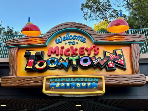 Toontown Disneyland, Disneyland Toontown, Whispering Canyon Cafe, Main Street Usa Disney World, Disneyland Frontierland, Coronado Springs Resort, Coronado Springs, Polynesian Village, Key West Resorts