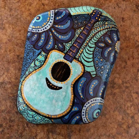 Rock Butterfly, Paint Guitar, Boho Guitar, Diy River Rock, Guitar Artwork, Garden Rock Art, Music Drawings, Guitar Painting, Music And Art