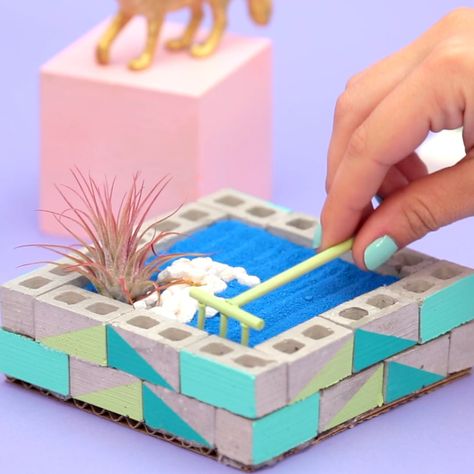 How to Make a Mini Zen Garden | Brit + Co Diy Zen Garden Mini, Diy Zen Garden, Zen Garden Mini, Mini Zen Garden, Creative Videos, Garden Mini, Sherwin Williams Paint Colors, Wallpaper Tumblr, Zinfandel