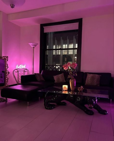 Apartment Decorating Y2k, Black And Pink Apartment, Dark Feminine Living Room, Y2k Living Room, Y2k House, Girly Apartment Decor, Deco Studio, Dream Apartment Decor, Future Apartment Decor