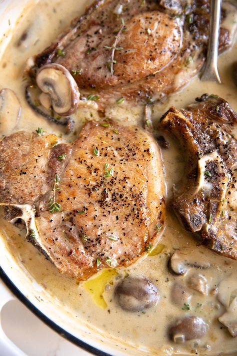 Creamy Smothered Pork Chops, Mushroom Gravy Pork Chops, Onion And Mushroom Gravy, Smothered Pork Chops Recipe, Pork Gravy, Pork Chop Recipes Crockpot, Mushroom Gravy Recipe, Mushroom Pork Chops, Pork Chops And Gravy