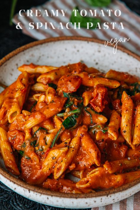 This insanely comforting Creamy Tomato & Spinach Pasta is rich and aromatic with subtle spicy flavor. This quick and easy vegan pasta recipe is perfect for comforting weeknight dinners! Vegan Creamy Pasta Recipes, Vegan Italian Pasta Recipes, Gluten Free Pasta Recipes For Dinner, Vegan Pasta Casserole, Vegan Recipes Pasta, Pasta No Dairy, Pasta Vegan Recipes, Vegan Spinach Pasta, Pasta With Tomatoes And Spinach