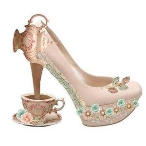 Tea cups Crazy Heels, Hak Tinggi, Funny Shoes, Dr Shoes, High Heels Boots, Ugly Shoes, Funky Shoes, Unique Shoes, Shoe Art