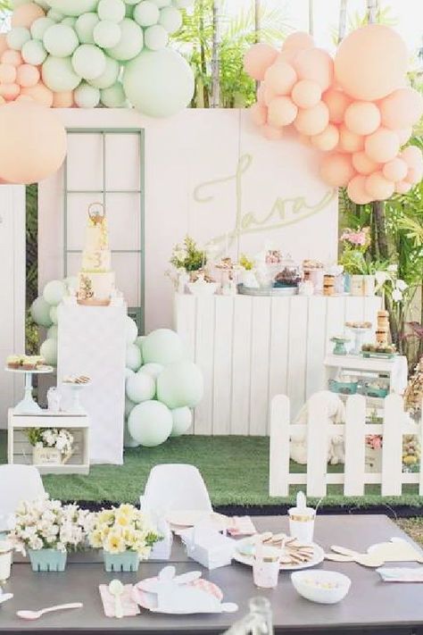 Modern Easter Backdrop, Daisy Party Theme Dessert Tables, Bunny Backdrop, Bunny Desert Table, Spring Theme Birthday Party, Bunny Backdrop Party Ideas, Bunny Party Backdrop, Hot Air Balloon Party Decorations, Bunny Birthday Theme