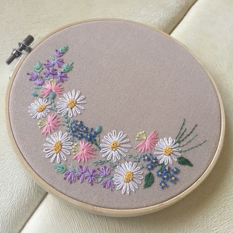 Wildflower Embroidery, Citrus Punch, Free Embroidery Patterns Machine, Bird Embroidery Pattern, Rose Embroidery Pattern, Modern Hand Embroidery Patterns, Embroidery Clothes, Embroidery Stitches Beginner, Hand Embroidery Patterns Free