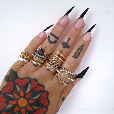 BhamBNails on Instagram: “Full pic of the nails for @sammijefcoate 🖤🦇 Half and half of the essential colours in my kit! Couldn't do without @the_gelbottle_inc…” White French Stiletto Nails, Custom Nails Design, French Stiletto Nails, Rocker Nails, French Stiletto, Pointy Nail Designs, Custom Nails, Tapered Square Nails, Pointy Nails