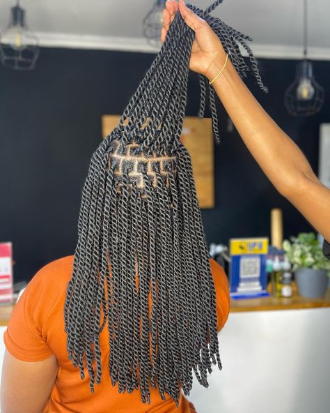 Looking for something catchy and comfortable? Try out our brazilian wool twists trust us you will love the experience! Come in today or book an appointment with us, we love and enjoy serving you. Call us 0753212802 Goba center :0 759 248 917 Mwenge TRA:0768 887 987 Arusha :0757 871 532 Tunapatikana Dar ea salaam opposite TRA mwenge,Goba police near Goba center Arusha moshono opposite Mopao. #chunktwists#flattwists#fingercoils#naturalcurls#bantuknots#bantuknotsout#kinkytwists#curls#chapch... Twisting With Brazilian Wool, Twists With Brazilian Wool, Brazilian Wool Hairstyles African Short, Brazilian Wool Hairstyles Twist, Brazilian Wool Hairstyles Braids, Modest Hairstyle, Brazilian Wool Hairstyles, Mini Twists Natural Hair, Brazilian Wool