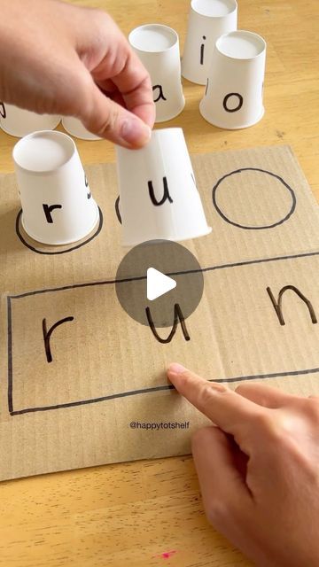 Fynn Sor | Happy Tot Shelf on Instagram: "Grab some paper cups and make this simple letter matching activity! Extend the learning for older preschoolers by turning it into a phonics activity: have your child tap each cup and say out each letter sound. Then, quickly blend the three letter sounds to read the CVC word! 👉🏻 Recommended for 2 to 7 years old. ⭐️ Follow @happytotshelf for more simple, engaging home learning activities for kids！ . . #homelearning #funlearning #learningisfun #toddleractivities #preschoolactivities #handsonlearning" Phonics Activity For Preschool, I Phonics Activities, Sound S Activities, Phonic Activity For Preschool, Simple Activity For Preschoolers, Cvc Hands On Activities, Word Making Activities, 3 Letter Word Activities, Phonics Sounds Activities