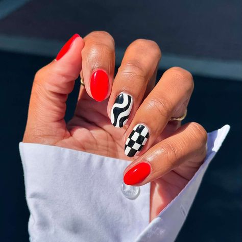 Nail Ideas Checkered, Simple Red And Black Nails, Checker Nails, Red Nail Ideas, Short Red Nails, Red And White Nails, Checkered Nails, Western Nails, Retro Nails