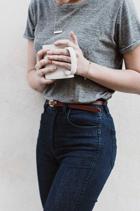 Skinny leather belt made in the USA at a Pennsylvania tannery. Easy to accessorize. Includes solid brass hardware. High Wasted Jeans, Outfit Jeans, Grey Tee, Hippie Outfits, 가을 패션, Grey Shirt, Fashion Mode, Mode Inspiration, Outfit Casual