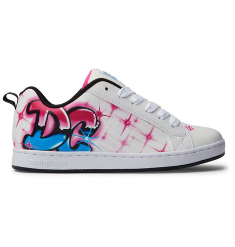 With even more colorways and prints the Court Graffik is one of the most popular women's sneakers in our catalogue. This classic chunky-yet-chic ��‘90s style is being adopted and styled out by the next generation. Dc Shoes Women, Graffiti Shoes, Bape Shoes, Dc Shoes Men, Trendy Shoes Sneakers, Chunky Shoes, Winter Sneakers, Swag Shoes, Dc Shoes