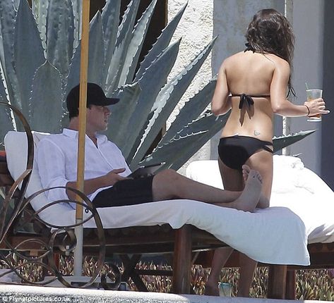 Glee's Lea Michele and 'boyfriend' Cory Monteith get intimate in the hot tub in Mexico | Daily Mail Online Cory Monteith, Lea Michele, Glee Cast, Cory Monteith And Lea Michele, Lea Michele And Cory Monteith, Lea And Cory, The Way You Are, Just The Way, The Sunshine