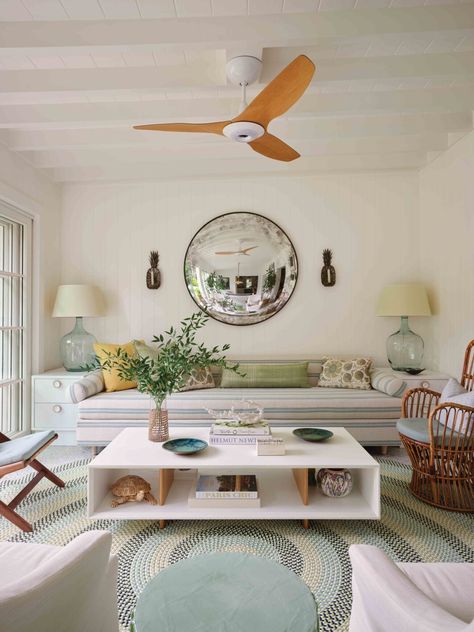 Tom Scheerer Turns a Palm Beach Bungalow Into a Beachy Oasis – Frederic Magazine Beach Bungalow Living Room, Beach Bungalow Interior, Frederic Magazine, Tom Scheerer, Bungalow Living Room, What Is Interior Design, Florida Interior Design, Beach House Interior Design, Beach Interior