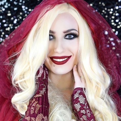 Sarah Sanderson from Hocus Pocus Hocus  🔮✨ this tutorial will be on my channel very soon! This one of my favorite #Halloweenmovies!🕷"I am BEAUTIFUL boys wiLL LOVE ME!"🎃✨ BuzzFeed Video #buzzfeed  PopSuga Sarah Makeup Hocus Pocus, Sarah Sanderson Hair And Makeup, Hocus Pocus Makeup Sarah, Sarah Sanderson Make Up, Sarah Hocus Pocus Makeup, Sarah Sanderson Makeup, Hocus Pocus Makeup, Sisters Costumes, Halloween Moodboard