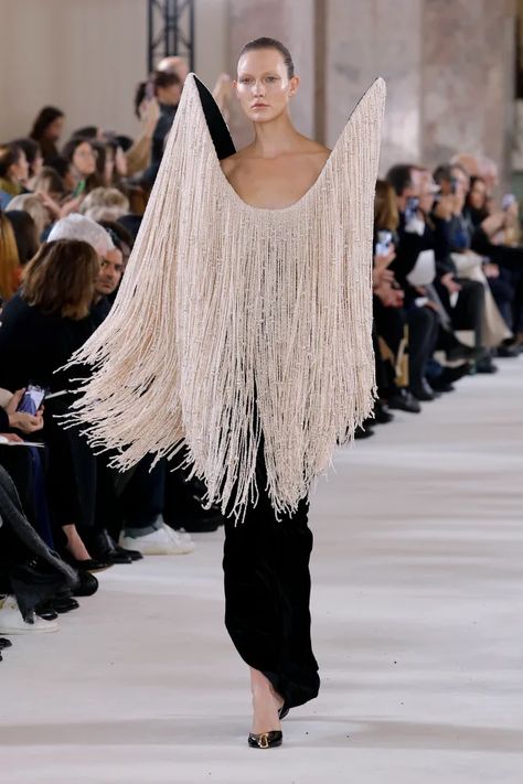 Fringe Runway, Glazed Skin, Daniel Roseberry, Schiaparelli Haute Couture, La Fashion Week, Fringe Top, Irina Shayk, Benefit Cosmetics, La Fashion