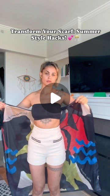 Patricia Bertoldo on Instagram: "There are many ways to wear a scarf as a top, and I’m excited to share this tutorial that’s perfect for ☀️🏖️ summer holidays. With scarves, you can pack much lighter and have countless styling options. 😎😉 Check out this reel to see how!

❣️Don’t keep this to yourself! Save and share it with your girlfriends now! 👭

#scarf #summerwardrobe #stylingreels #ootdinspiration #scarftutorial #truquedeestilo
#secondhand #modasustentavel #lenços #dicademoda #truquedestyling" Ways To Tie Scarves As Tops, Tie A Scarf Into A Shirt, How To Make A Scarf Into A Top, Ways To Wear A Scarf As A Top, How To Wear A Scarf As A Top, Scarf Top Tutorial, Scarf As A Top, Scarf Top Outfit, Scarf Wearing