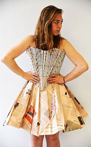 Ideas Paper Dresses Newspaper Outfit, News Paper Dress, Anything But Clothes Party, Newspaper Print Dress, Anything But Clothes, Paper Clothing, Newspaper Fashion, Newspaper Dress, Recycled Outfits