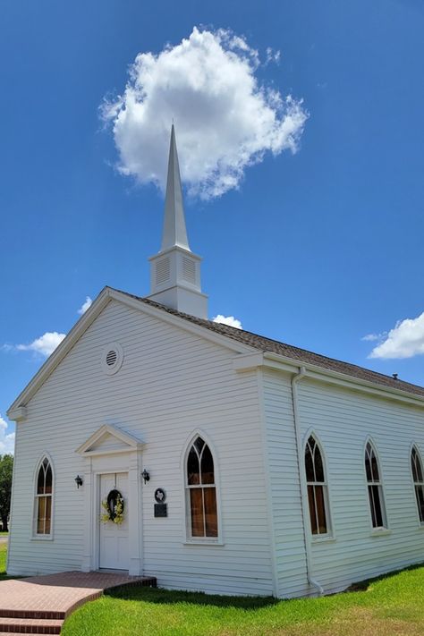 Schulenberg (Texas) Baptist Church was first organized in 1871. Baptist Church Aesthetic, Southern Baptist Aesthetic, Baptist Aesthetic, Southern Baptist Church, Church House, Country Churches, Texas Country, Old Churches, Country Church