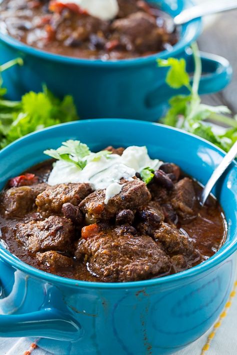 Slow Cooker Brisket Chili | Spicy Southern Kitchen Brisket Chili Recipe, Chili Beef, Slow Cooker Brisket, Brisket Chili, Brisket Recipes, Slow Cooked Meals, Fire Roasted Tomatoes, Crock Pot Cooking, Chili Recipe