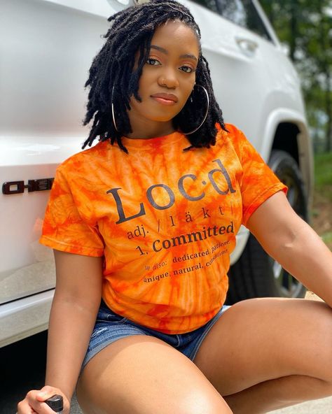 Iman Chaney on Instagram: “Minding my business in my loc’d shirt from @johniejaysworld_apparel Thank you so much! I’m so in love with it 🧡🧡🧡. 📸: @foreveryanna . . .…” Loc Shirt Ideas, Loc Nation, Coil Locs Journey, Locs T Shirts, Pretty Dreads, Dreads Girl, Loc Journey Memes, Tie Dye Crop Top, Beautiful Dreadlocks