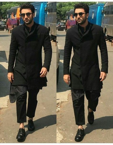 16-3 20 Best Black Kurta Pajama for Men 2018 Black Kurta Pajama Men, Kurta Pajama Men Wedding, Punjabi Kurta Pajama Men, Punjabi Kurta, Eid Kurta, India Fashion Men, Pajama Men, Mens Indian Wear, Wedding Kurta