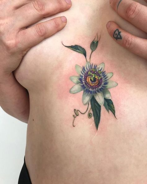 A passion flower for @evalleau Passion Flower Tattoo, Flower Vine Tattoo, Passion Flower Vine, Passion Fruit Flower, Flower Vine Tattoos, Flower Tattoo On Ribs, Fruit Tattoo, Vine Tattoo, Watercolor Tattoo Flower