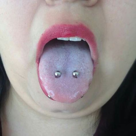 Two Tounge Piercings, Viper Piercing Tongue, Double Tounge Piercings, Two Tongue Piercings, Black Tongue Piercing, Tounge Piercings Types, Ashley Piercing, Pretty Piercings, Piercing Inspiration