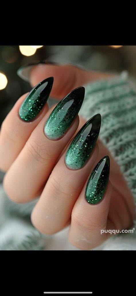 Green And Red Ombre Nails, Dark Green Xmas Nails, Green And Black Ombre Nails, Black And Emerald Green Nails, Black And Green Ombre Nails, Emerald Green And Black Nails, Enchanted Forest Nails, Black Wedding Nails, Green Ombre Nails