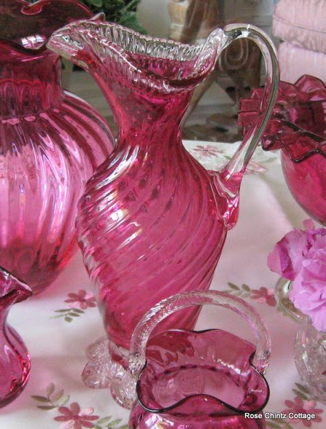 Cranberry Glassware, Raspberry Cottage, Pink Saturday, Fenton Glassware, Glitter Rosa, Pink Cottage, Colored Glassware, Cranberry Glass, Antique Glassware