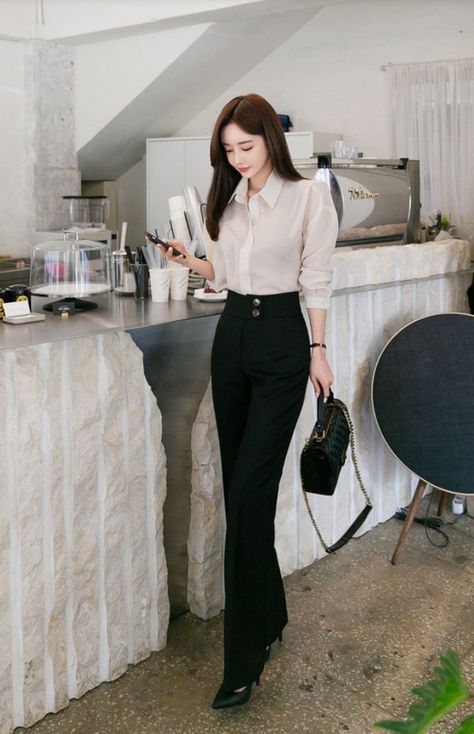 Woman Suit Fashion, Casual Day Outfits, Korean Fashion Dress, Classy Work Outfits, Stylish Work Outfits, Stylish Dresses For Girls, Fashion Attire, Work Outfits Women, Girls Fashion Clothes