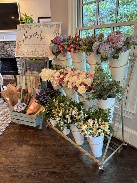 Flower Shop Pop Up, Bloom Bar Ideas, Floral Shop Interior, Flower Bar Ideas, Flower Baby Shower Theme, Fall Baby Shower Themes, Floral Bar, Butterfly Baby Shower Theme, Flower Shop Decor