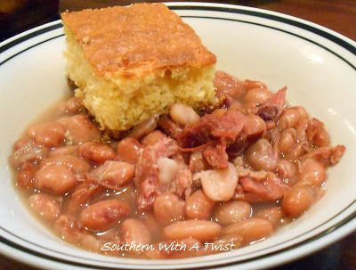 Ham Bone Pinto Beans http://lynn-southernwithatwist.blogspot.com/2014/01/ham-bone-pinto-beans.html Patti Labelle Recipes, Ham Bone Recipes, Pinto Bean Soup, Soup Beans, Ham Bone, Ham And Beans, Vegetable Beef Soup, Ham And Bean Soup, Louisiana Recipes