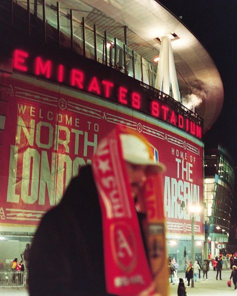 Analog Football 🎞 (@analogfootball) • Instagram photos and videos Rc Lens, Street Football, Jersey Fashion, Football Photography, Sport Photography, Football Match, North London, Film Aesthetic, Champions League