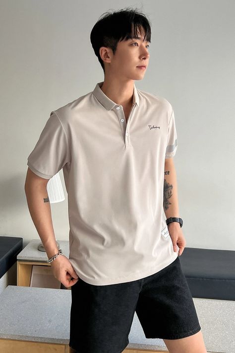 This men's polo t-shirt has a polyester fabric, beige color, short-sleeved design, and is perfect for summer days. #men #polo #koreanfashion Ootd Polo Shirt Man, Beige Polo Shirt Outfit Men, Polo Shirt And Shorts Outfit Men, Polo And Shorts Outfit Men, Polo Tshirt Men Outfit Casual, Top Siders Men Outfit, Polo Shirts Outfits, Poloshirt Outfit For Men, Polo T Shirts For Men Outfit