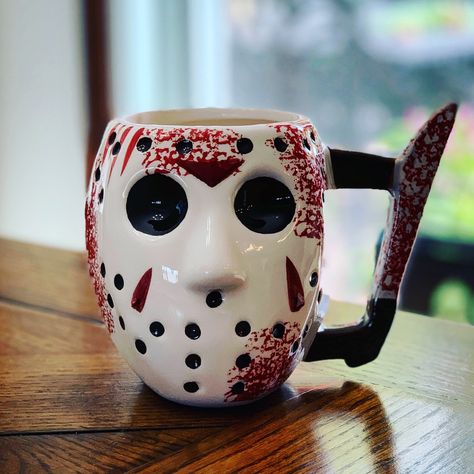 Halloween Bedroom, Horror Decor, Tanah Liat, Goth Home Decor, Diy Ceramic, Halloween Kitchen, Clay Mugs, Cute Coffee Mugs, Stuff And Thangs