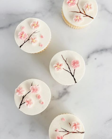 Cherry Blossom Strawberries, Cherry Blossom First Birthday, Cherry Blossom Treats, Cherry Blossom Bridal Shower Theme, Sakura Cupcakes, Cherry Blossom Cake Ideas, Cherry Blossom Baby Shower Ideas, Cherry Blossom Party Theme, Cherry Blossom Birthday Theme