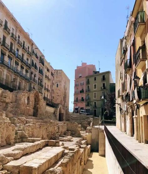 Roman and Romanesque in Tarragona, Spain - Lions in the Piazza Day Trip From Barcelona, Tarragona Spain, Ideal Day, Roman Ruins, Day Trip, Easy Access, Barcelona, The Sea, Spain