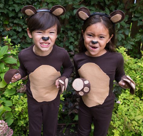 Halloween Costumes for Kids: The Easiest DIY Versions Ever – SheKnows Diy Bear Costume, Toddler Bear Costume, Kids Bear Costume, Baby Bear Costume, Easy Diy Kids, Animal Costumes For Kids, Karneval Diy, Perlengkapan Bayi Diy, Sew Halloween Costume