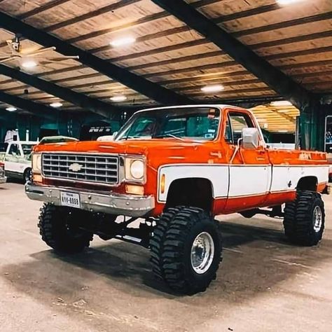 Lifted Chevy Trucks, Country Trucks, Studebaker Trucks, Trucks Lifted Diesel, White Truck, Custom Pickup Trucks, Honda Civic Hatchback, Old Ford Trucks, Civic Hatchback