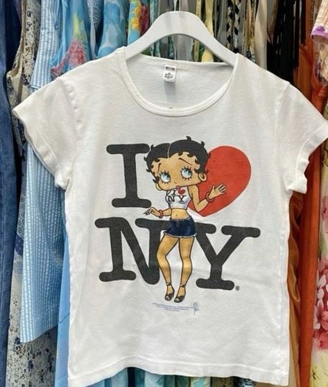 Vintage Betty Boop I Love New York City Tee Shirt Outfit Easy 30 day return policy I Love New York Sweater, Betty Boop Sweater, Random T Shirts, Betty Boop Shirt Outfit, Thrift T Shirts, Vintage Graphics Tees, New York Outfit Inspo Summer, 200s Party Outfit, Autumn Outfit Essentials