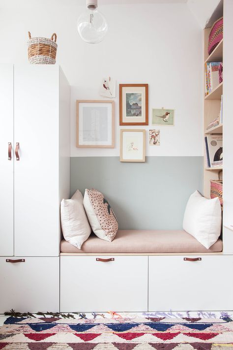 IKEA Wardrobe Hack In Charming Little Girl's Bedroom Ikea Wardrobe Hack, Ikea Bedroom Storage, Girls Bedroom Storage, Ikea Nordli, Vstupná Hala, Ikea Kids Room, Hack Ikea, Ikea Wardrobe, Ikea Closet