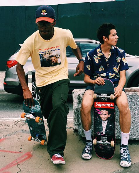 Supreme pays tribute to early NYC reggae with a new collaboration featuring the work of Barrington Levy and Jah Life. Check it out here. Barrington Levy, Sean Pablo, Supreme Clothing, Style Skate, Skateboard Fashion, Estilo Cholo, Skateboard Photography, Outfits Hombre, Skate Style