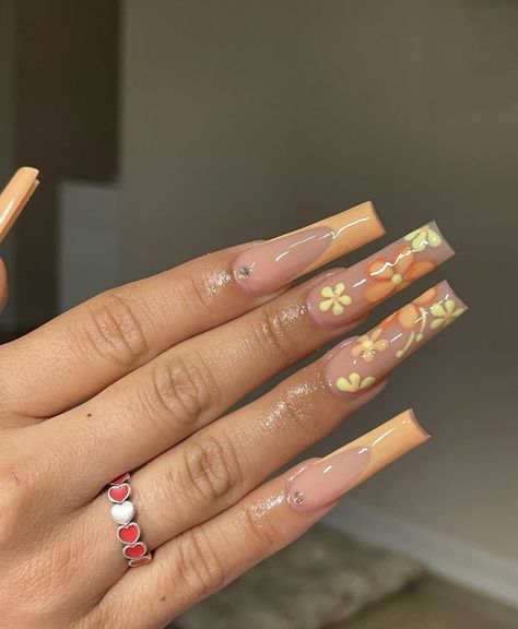 Nails Aesthetic Spring, Spring Nails Aesthetic, Aesthetic Spring Nails, Easter Nails Design Spring, Nail Designs Acrylic, Nails Looks, Spring Nails 2020, Nails Acrylic Coffin, Easter Nail Designs